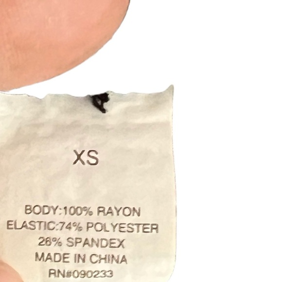 Kendall & Kylie Elastic Off Shoulder Top - Picture 5 of 5